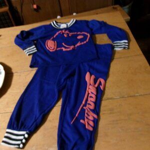 RARE WORMERS 2 PC PAJAMAS/JOGGING SUIT SNOOPY FRONT SIGNED SCHULTZ SPELLOUT LEGS